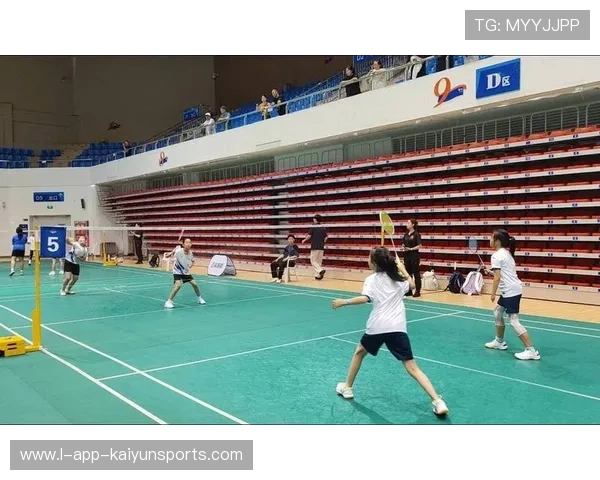 国际羽毛球巡回赛在赛事中开展青少年互动课堂与教练公开课，青少年羽毛球大赛